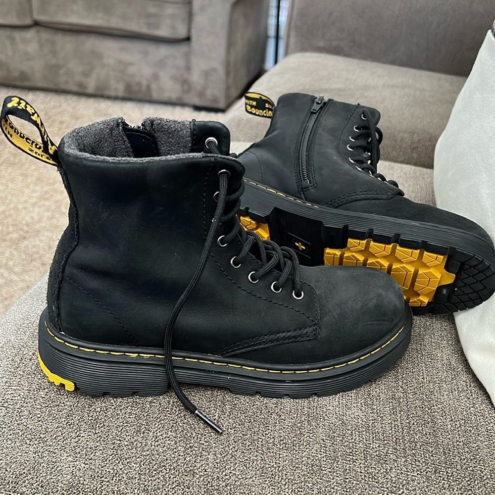 Girl’s Dr.Martens boots - Black